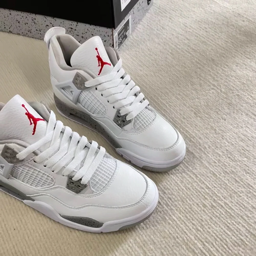 Air Jordan 4 Retro White Oreo 2021 -Men's Sneakers with Red Jumpman Accents